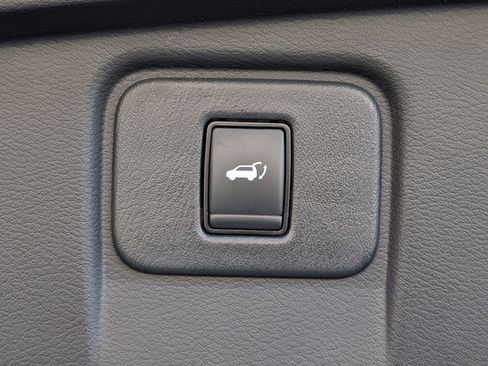 Used 2018 Nissan Murano Platinum w/ Cargo Package image 20