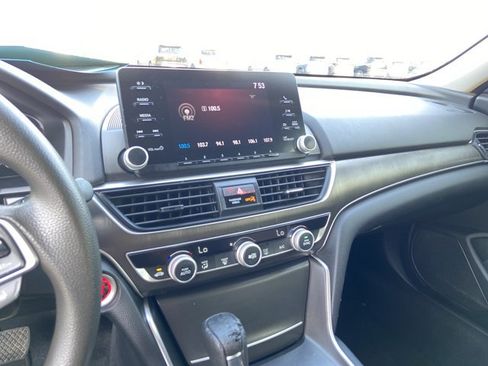 Used 2019 Honda Accord LX image 36