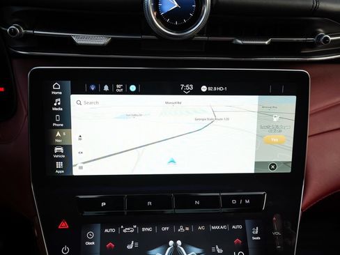 Used 2023 Maserati Grecale Modena AWD/4WD image 31