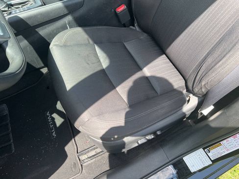 Used 2020 Nissan Altima 2.5 S FWD image 14