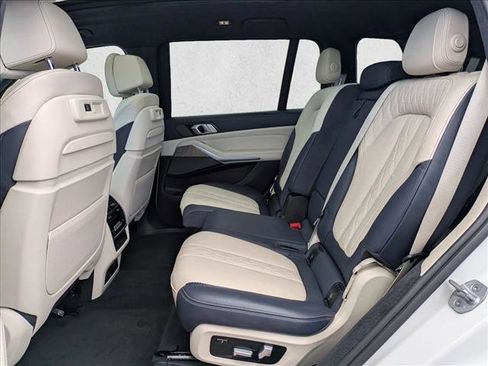 Used 2020 BMW X7 xDrive50i w/ Executive Package AWD/4WD image 21