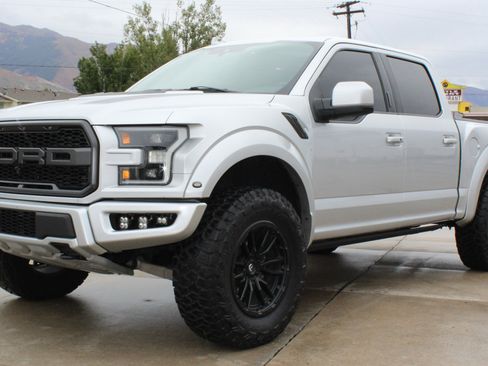 Used 2019 Ford F150 Raptor w/ Equipment Group 802A Luxury image 5