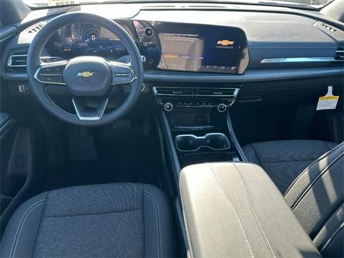 New 2026 Chevrolet Traverse LT image 6