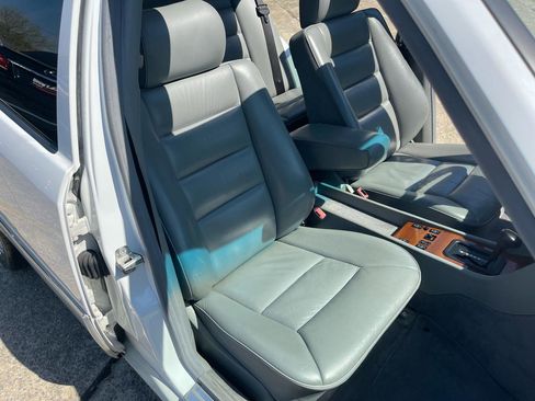 Used 1992 Mercedes-Benz 300 E 3.0 image 17