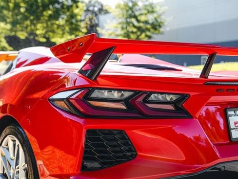 Used 2024 Chevrolet Corvette Stingray Premium Conv w/ Z51 Performance Package RWD image 15