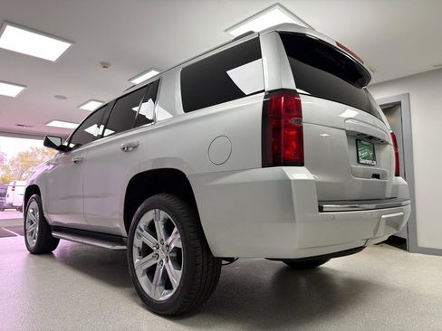 Used 2019 Chevrolet Tahoe Premier AWD/4WD image 5