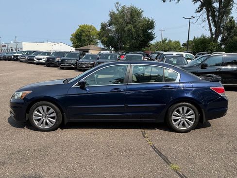 Used 2011 Honda Accord EX-L image 2