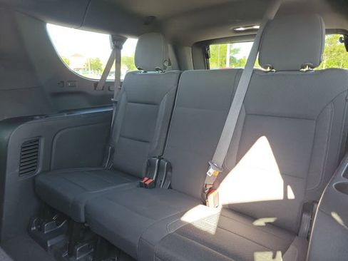 Used 2022 Chevrolet Suburban LS AWD/4WD image 12