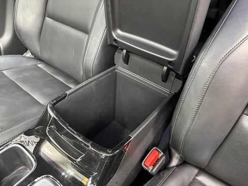 Used 2022 Kia Telluride S FWD image 30