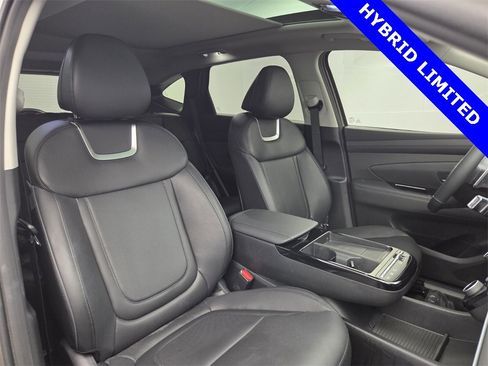 Used 2025 Hyundai Tucson Limited image 16