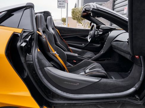 Used 2024 McLaren 750S image 29