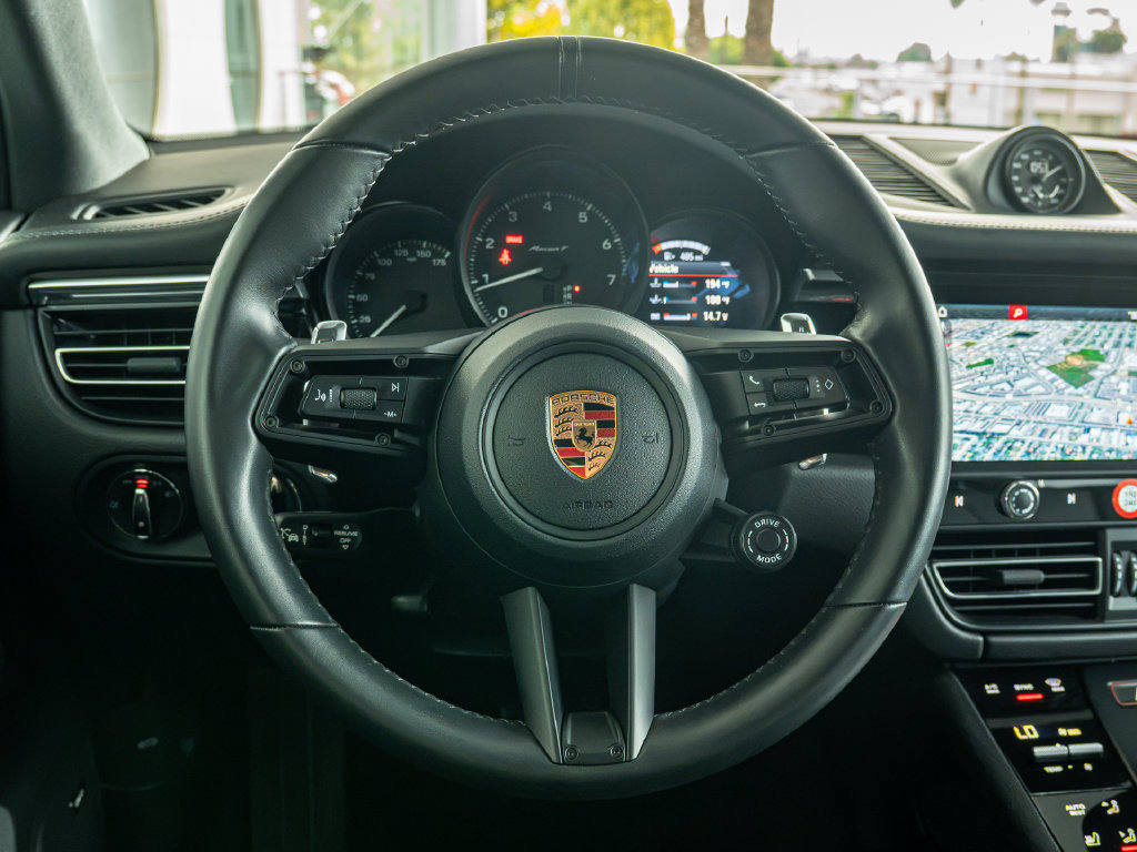 Certified 2026 Porsche Macan Turbo AWD/4WD image 21