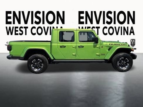 New 2025 Jeep Gladiator Rubicon image 9
