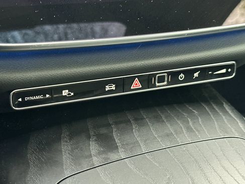 Used 2025 Mercedes-Benz E 350 4MATIC Sedan image 27