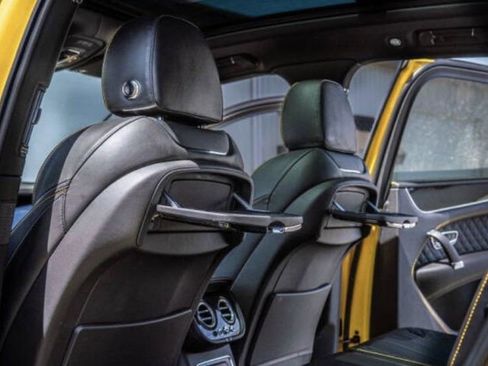 Used 2019 Bentley Bentayga V8 image 19