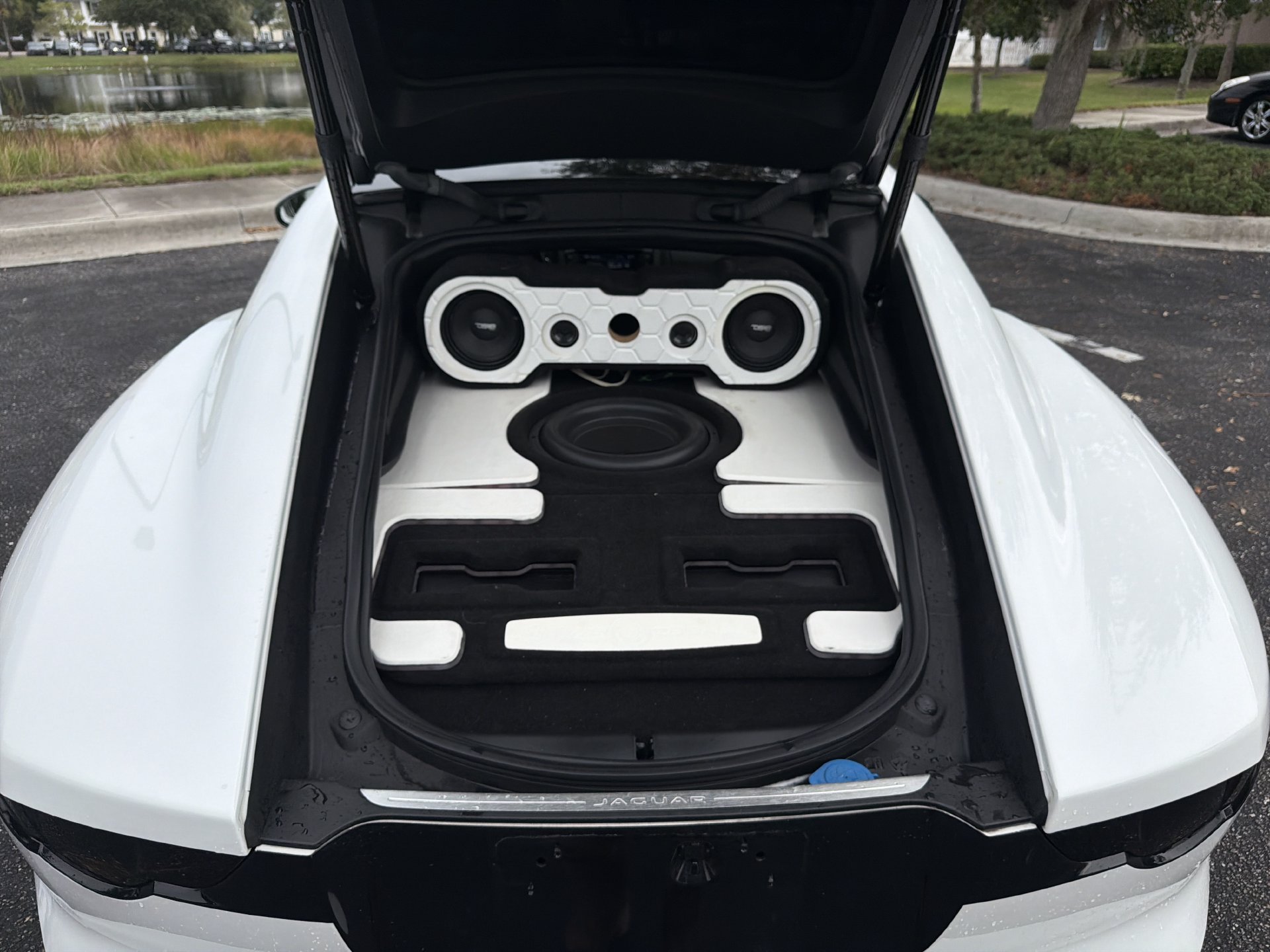 Used 2016 Jaguar F-TYPE R AWD/4WD image 12