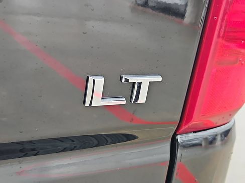 Used 2022 Chevrolet Silverado 1500 LT w/ Z71 Off-Road Package AWD/4WD image 11