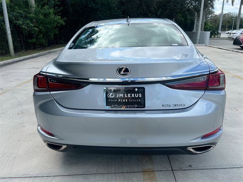 Certified 2024 Lexus ES 350 w/ Premium Package image 6