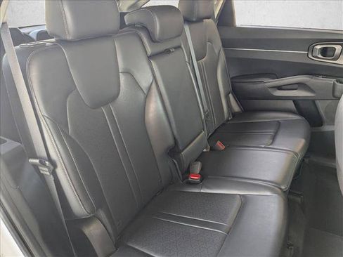 Used 2023 Kia Sorento S w/ Panoramic Sunroof Package FWD image 23