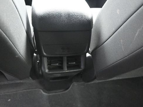Used 2025 Chevrolet Equinox LT w/ Midnight Edition FWD image 17