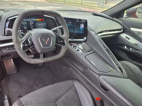 Used 2024 Chevrolet Corvette Stingray Preferred Cpe w/ Z51 Performance Package image 9