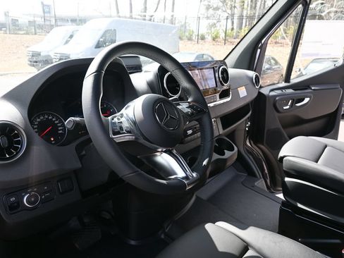 Used 2026 Mercedes-Benz Sprinter 2500 image 6