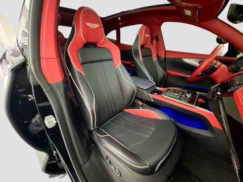 Used 2025 Aston Martin DBX 707 AWD/4WD image 31