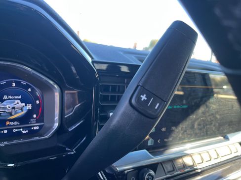 Used 2024 Chevrolet Silverado 2500 LTZ w/ LTZ Plus Package image 11