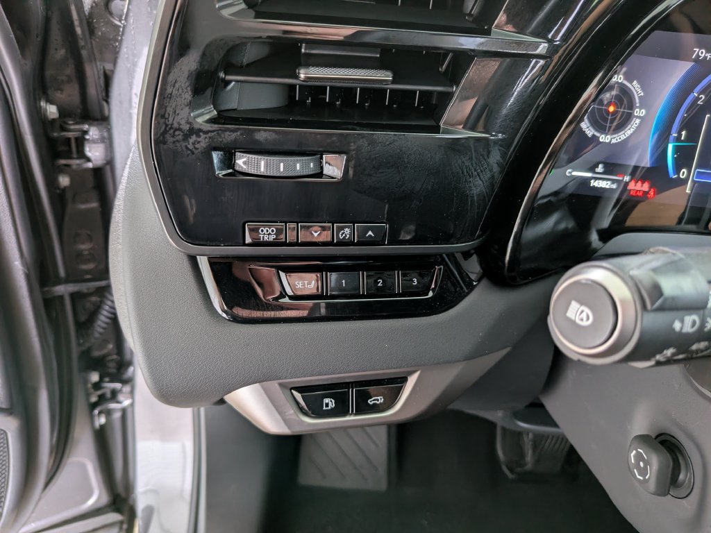 Used 2025 Lexus RX 350 Premium w/ Accessory Package FWD image 30