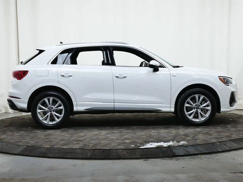 Used 2021 Audi Q3 2.0T Premium w/ Convenience Package image 8