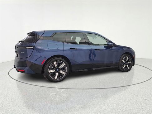 Used 2024 BMW iX xDrive50 w/ Premium Package image 8
