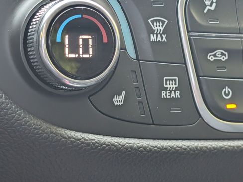 Used 2020 Chevrolet Equinox LT FWD image 33