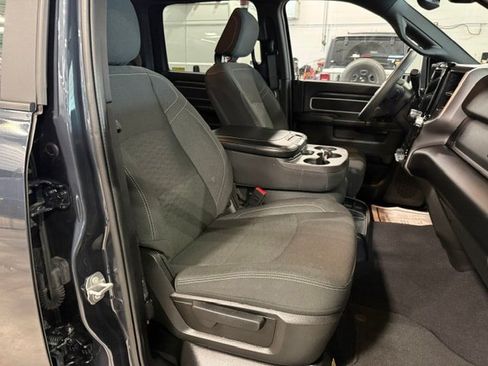 Used 2025 RAM 2500 Big Horn AWD/4WD image 10
