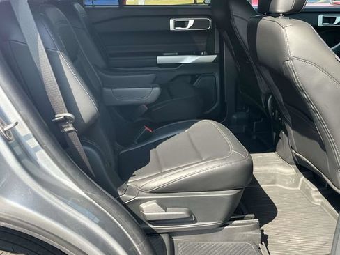 Used 2023 Ford Explorer XLT w/ Equipment Group 202A AWD/4WD image 22