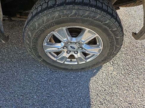 Used 2016 Ford F150 Lariat w/ Equipment Group 502A Luxury image 12