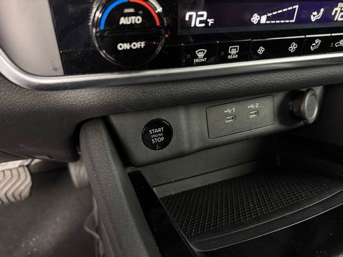 Used 2025 Nissan Rogue SV image 20