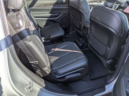 New 2025 Jeep Grand Cherokee L Limited w/ Trailer Tow Package image 32