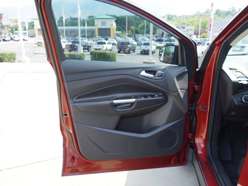 Used 2016 Ford Escape Titanium image 19