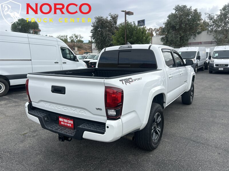 Used 2018 Toyota Tacoma TRD Sport w/ Technology Package RWD image 8