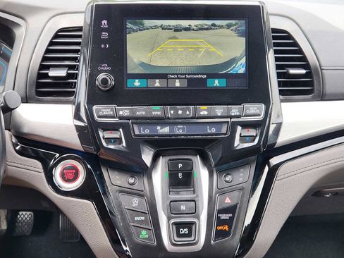 Certified 2022 Honda Odyssey Touring image 18