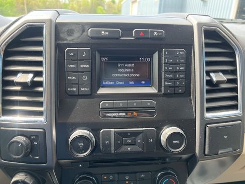 Used 2016 Ford F150 XLT w/ Equipment Group 301A Mid RWD image 16