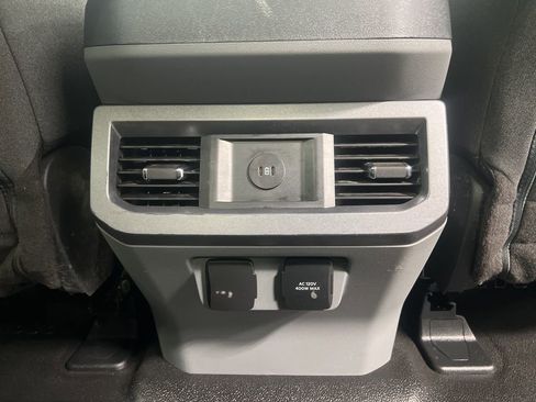 Used 2023 Ford F250 XLT image 11