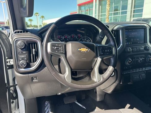 Used 2021 Chevrolet Silverado 1500 LT AWD/4WD image 15