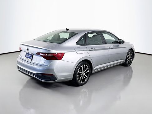 Certified 2023 Volkswagen Jetta Sport image 9