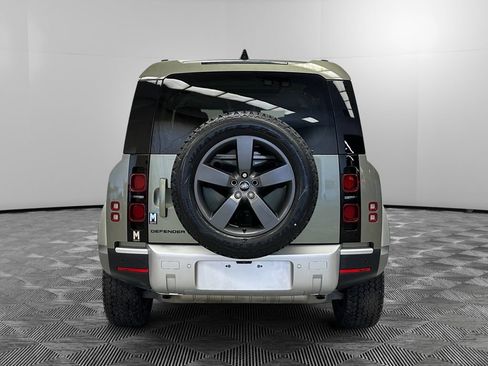 Used 2025 Land Rover Defender 110 S AWD/4WD image 4