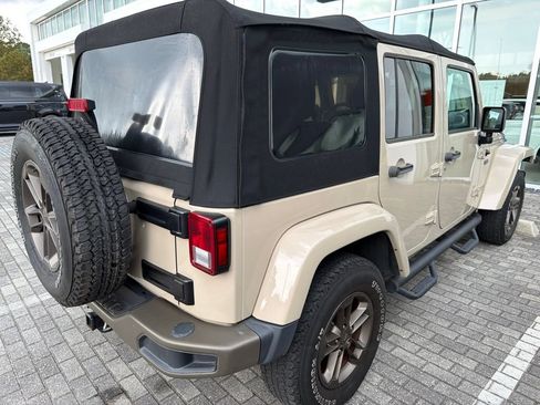 Used 2016 Jeep Wrangler Unlimited Sahara AWD/4WD image 11