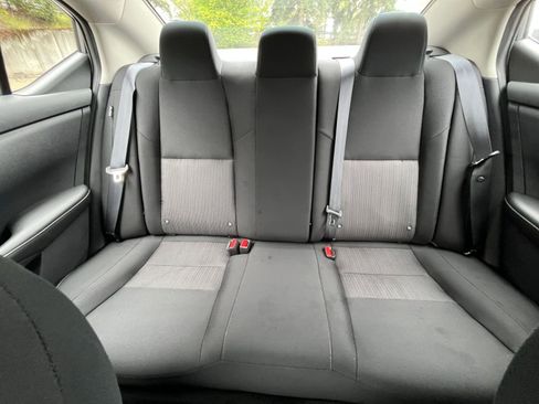 Used 2025 Nissan Sentra SV FWD image 38