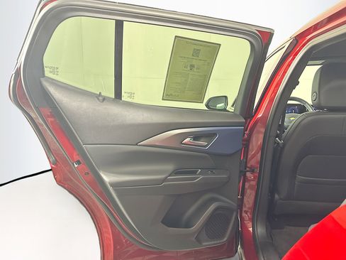 Used 2025 Chevrolet Equinox EV LT w/ Convenience Package image 26