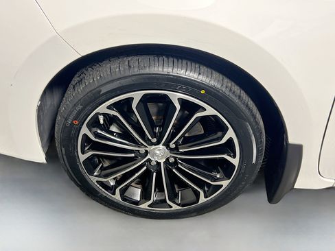 Used 2016 Toyota Corolla S image 13