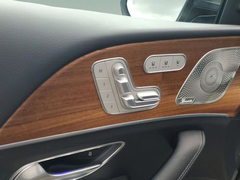 Certified 2025 Mercedes-Benz GLS 450 4MATIC image 20